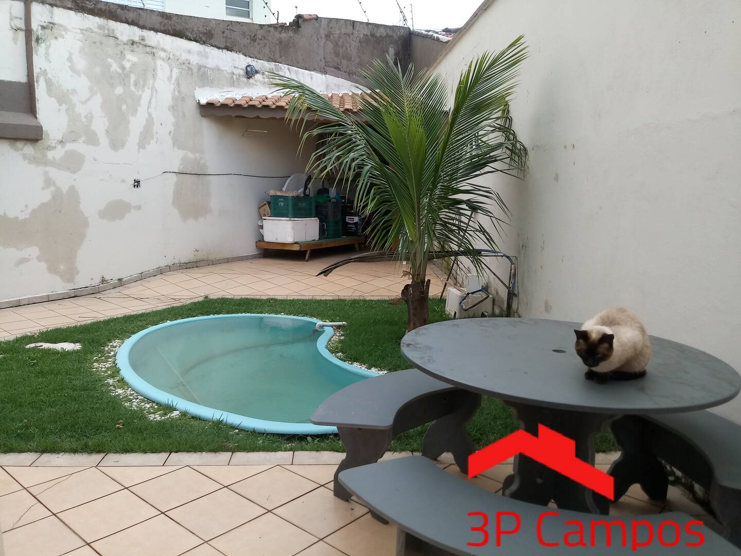 Casa à venda com 3 quartos, 200m² - Foto 2