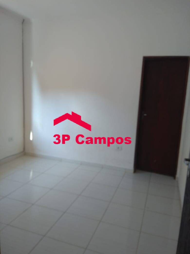 Casa à venda com 2 quartos, 60m² - Foto 4