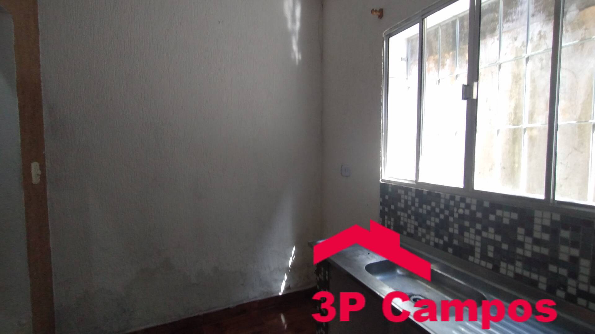 Casa à venda com 2 quartos, 60m² - Foto 13