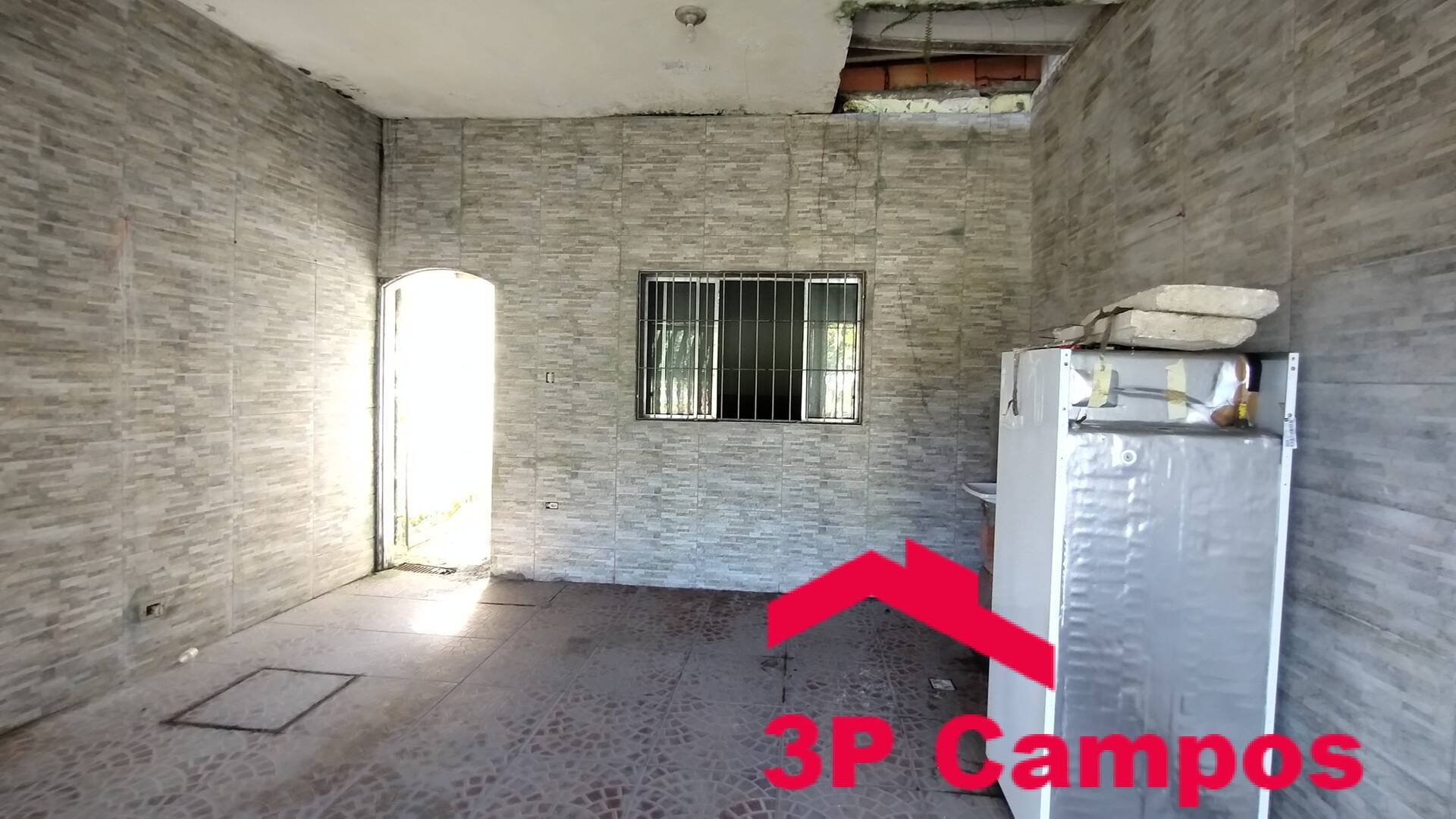 Casa à venda com 2 quartos, 60m² - Foto 2