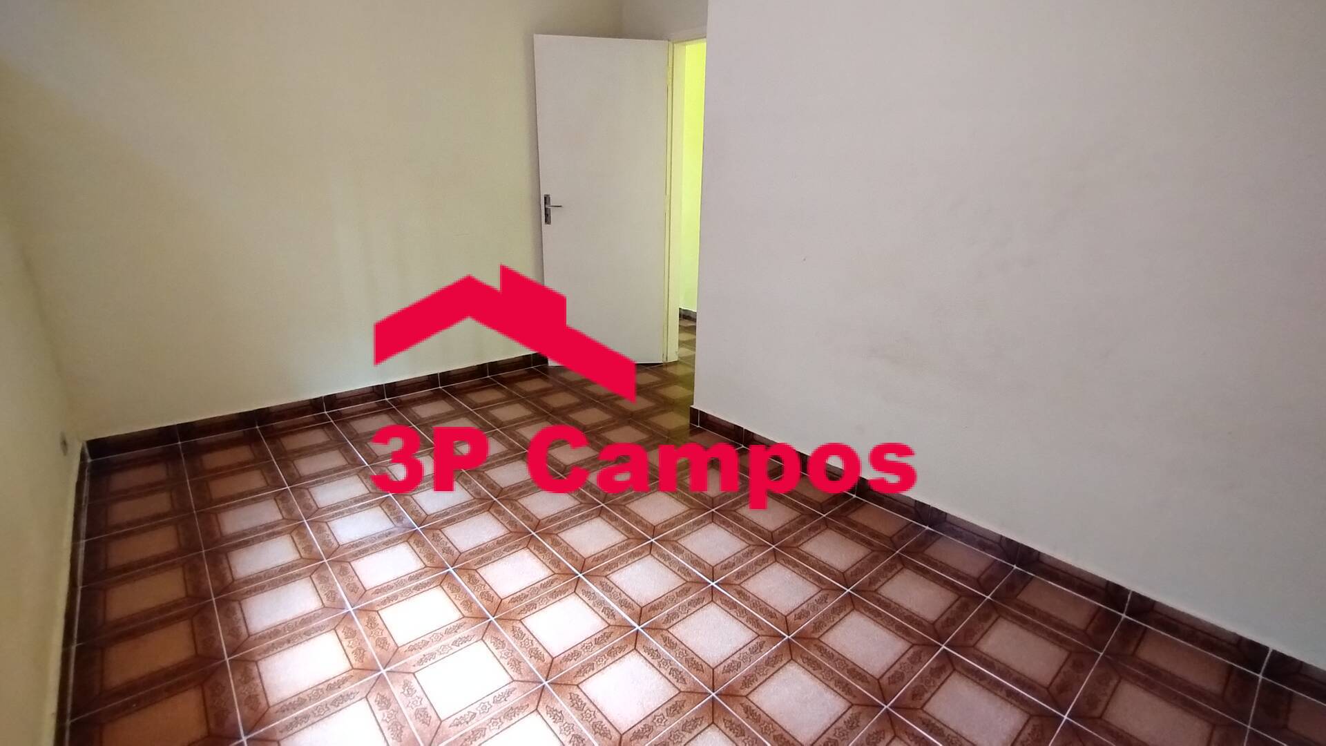 Casa à venda com 2 quartos, 105m² - Foto 2