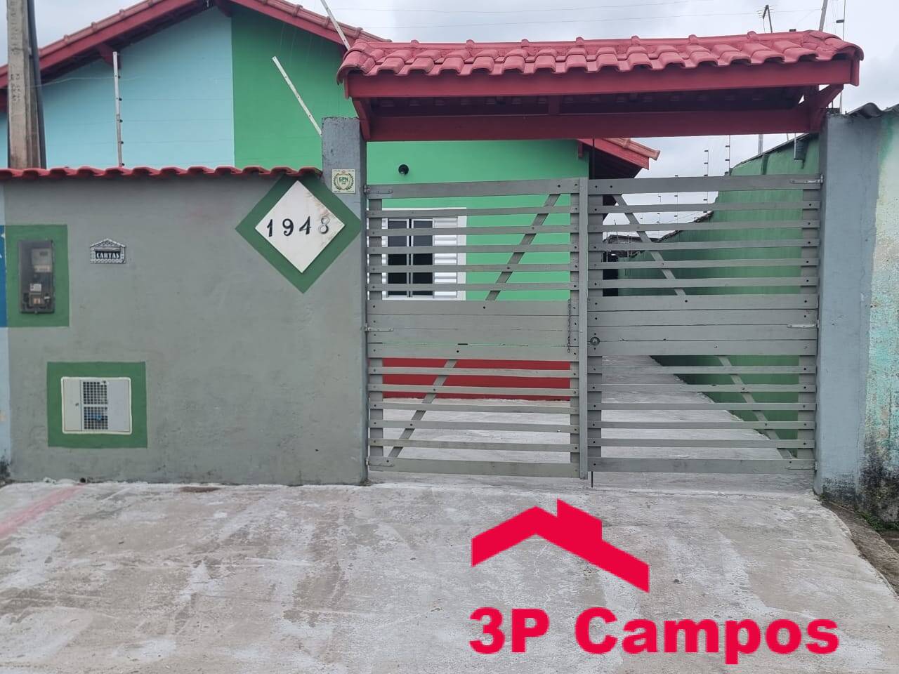 Casa à venda com 2 quartos, 60m² - Foto 1