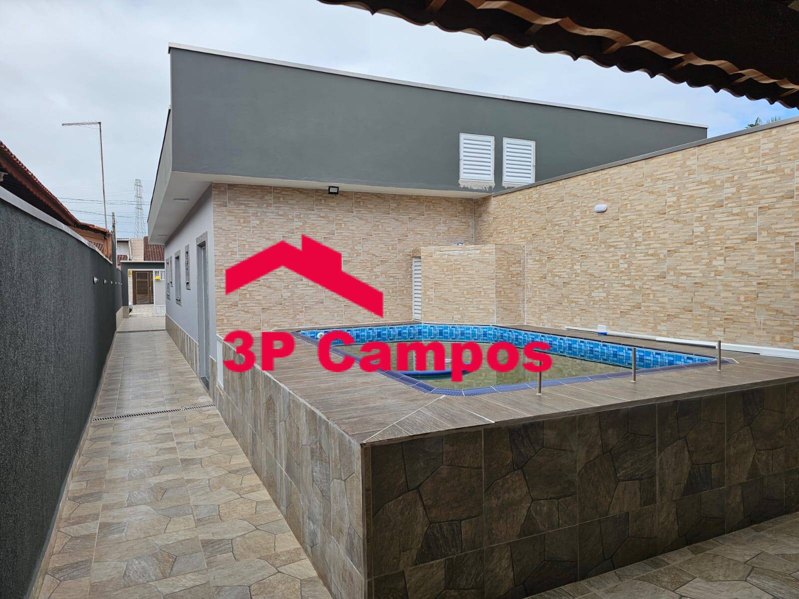 Casa à venda com 2 quartos, 86m² - Foto 2