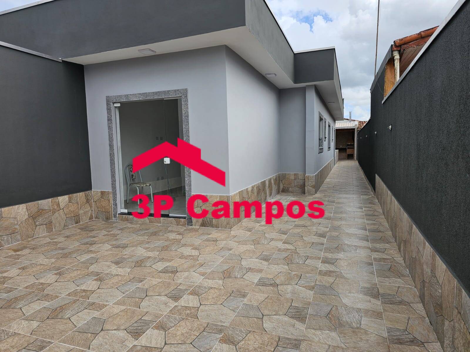 Casa à venda com 2 quartos, 86m² - Foto 4