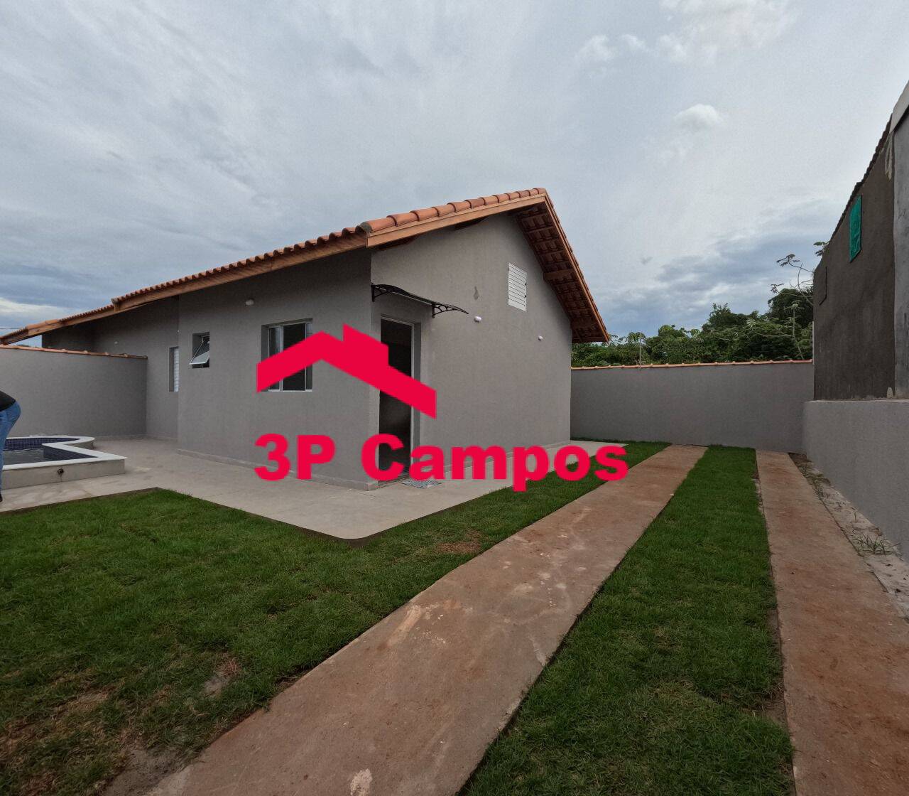 Casa à venda com 2 quartos, 125m² - Foto 2