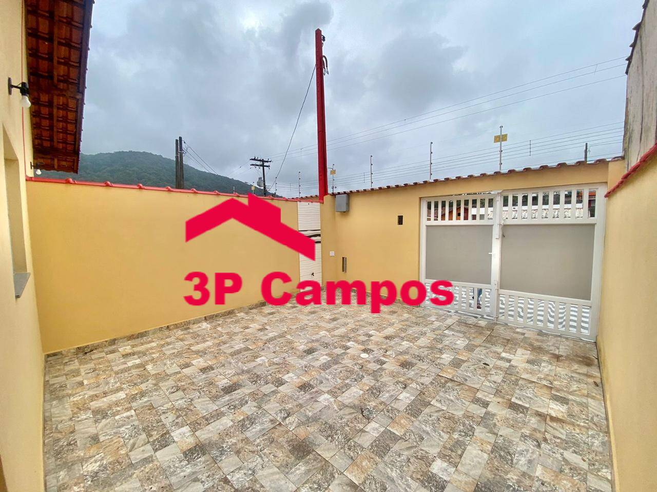 Casa à venda com 2 quartos, 125m² - Foto 4