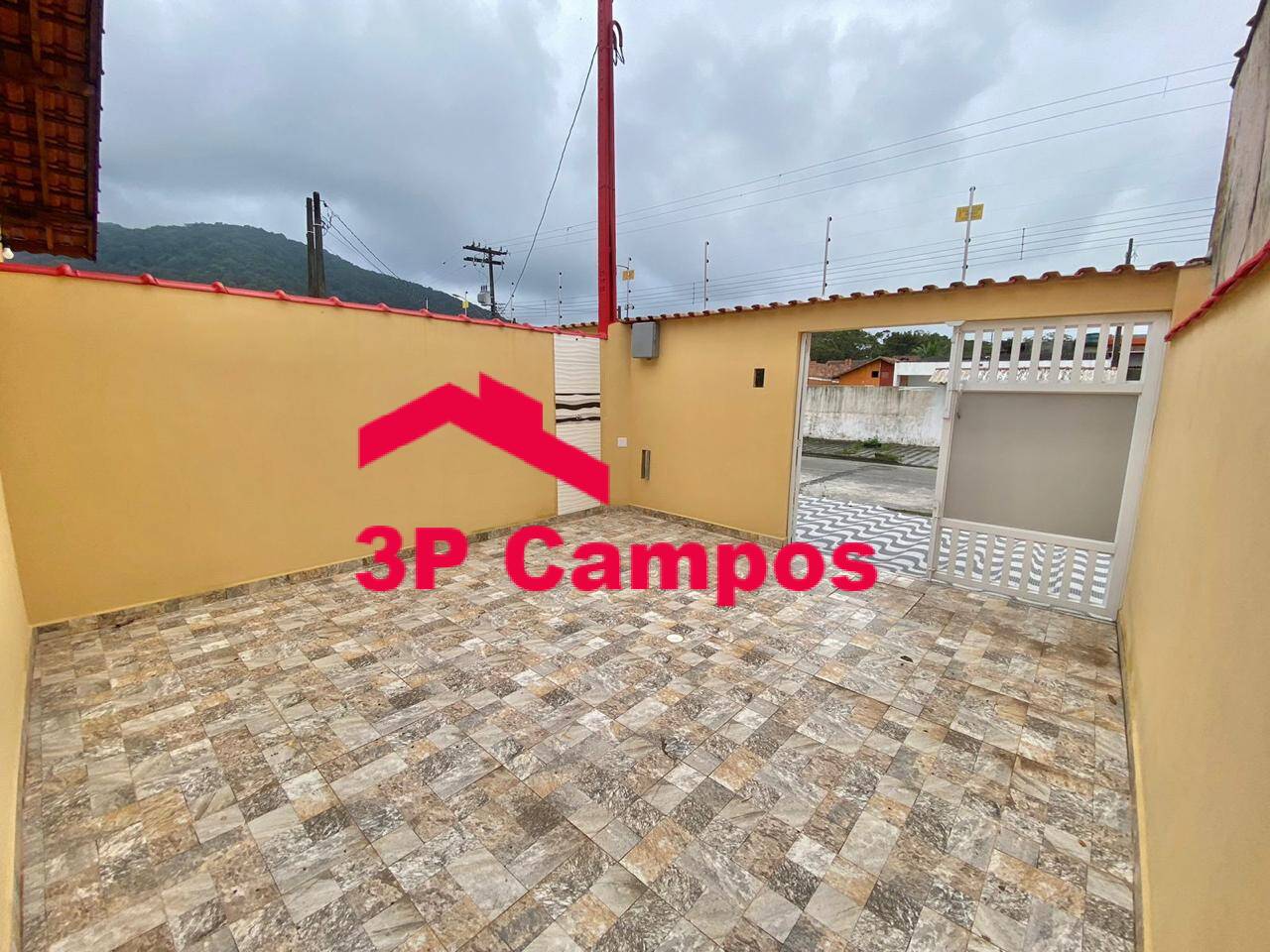 Casa à venda com 2 quartos, 125m² - Foto 2